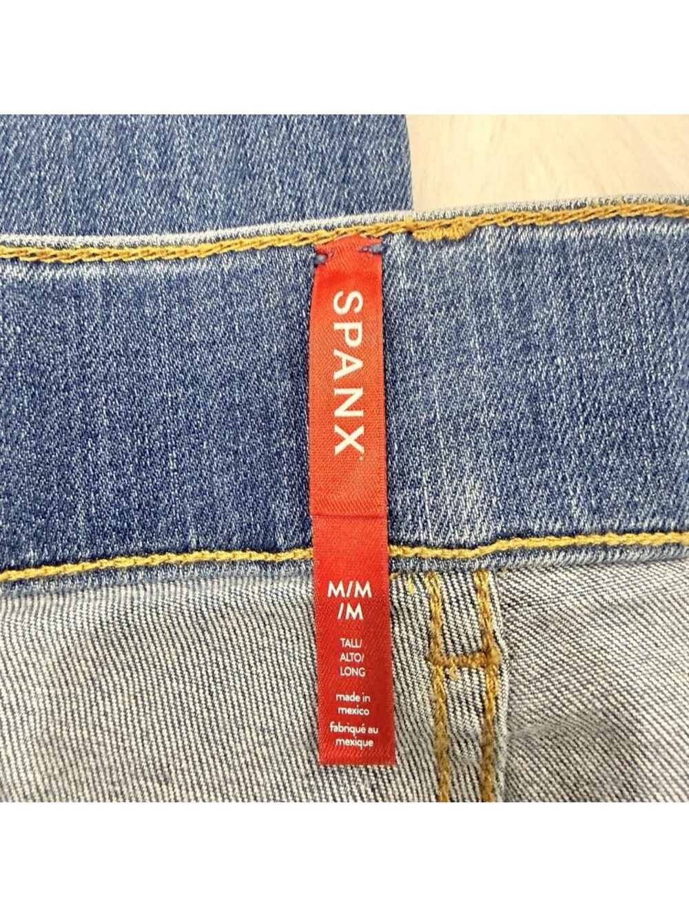 Spanx Seamed Front Wide Leg Jeans in Vintage Indigo Wash Size M MM981 - Picture 2 of 3